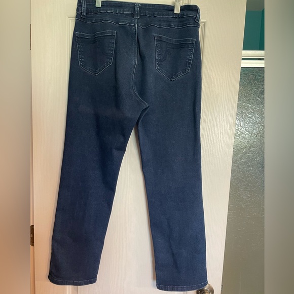 Women with Control jeans - Picture 2 of 5